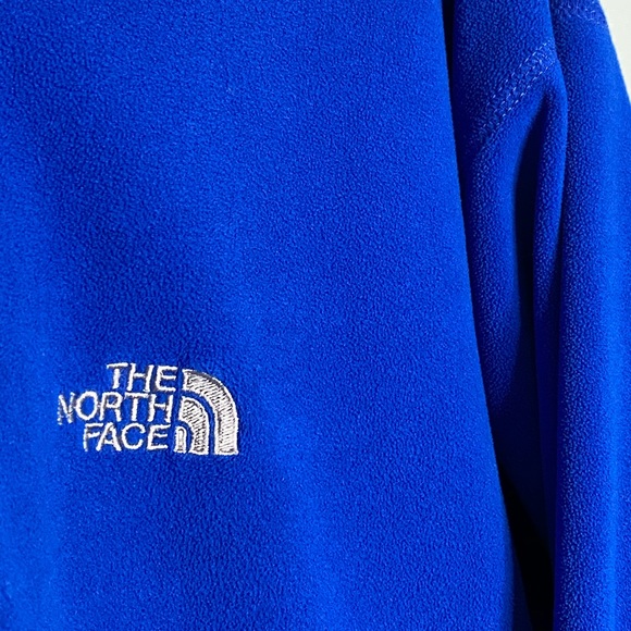 North Face Fleese Zip up Sweater - Picture 2 of 5